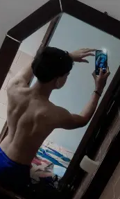 <em><strong>Alberto R.</strong></em>